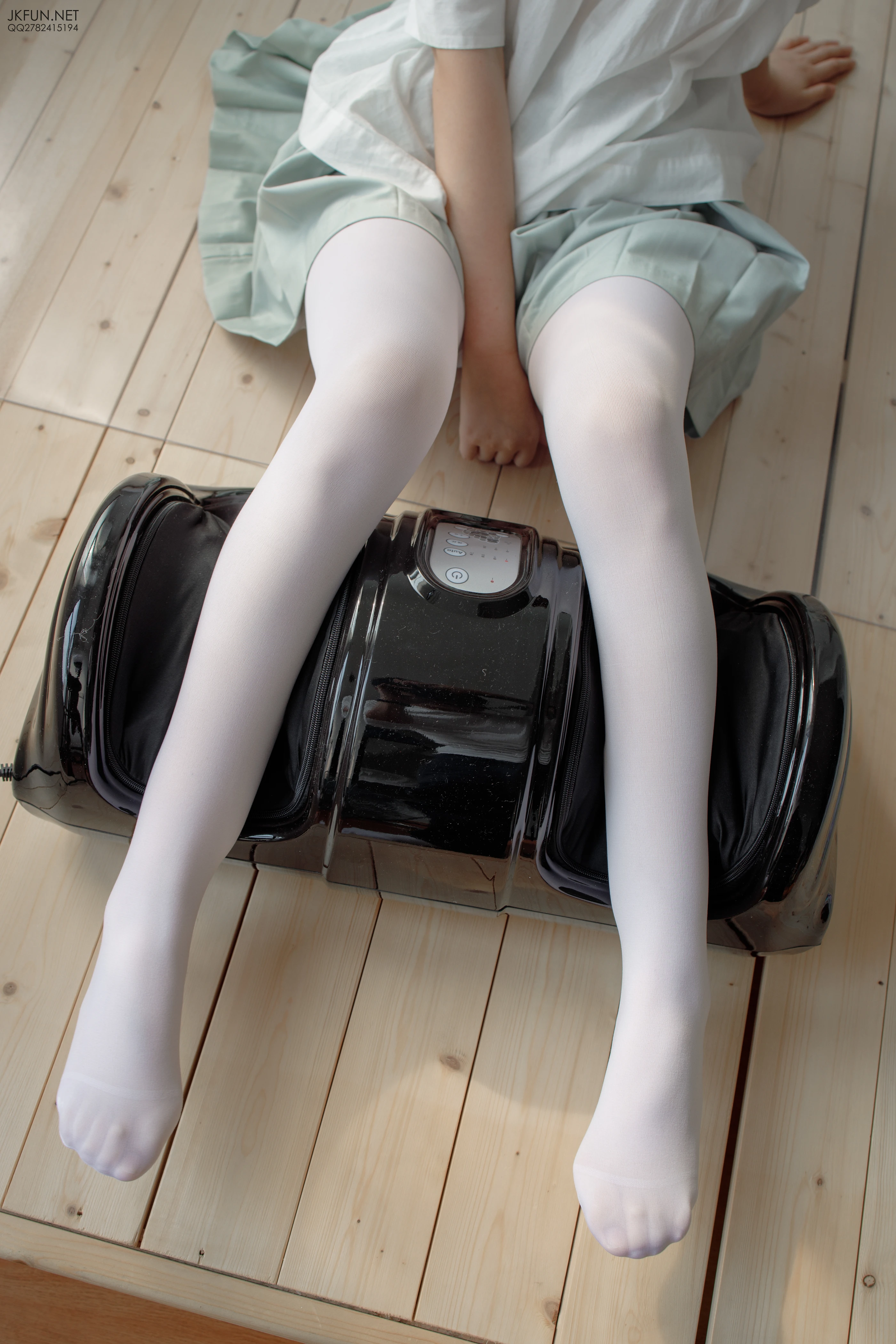 森萝财团 [JKFUN-009] 50D白丝按摩仪 [105P 1V]插图1